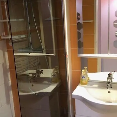 公寓 Calme Climatise Avec Parking Proche Centre Et Pour 4 Pers - Fr-1-607-234