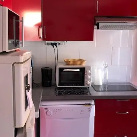 Calme Climatise Avec Parking Proche Centre Et Pour 4 Pers - Fr-1-607-234 *