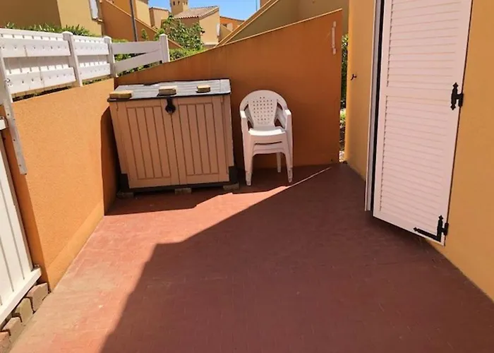 Calme Climatise Avec Parking Proche Centre Et Pour 4 Pers - Fr-1-607-234 Agde